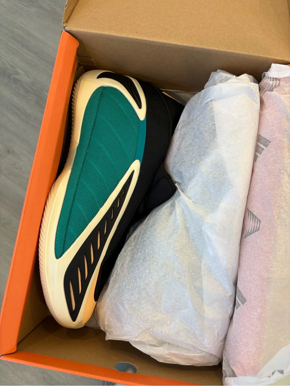 adidas ae2s size